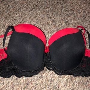 NWOT 2 Bras 34B